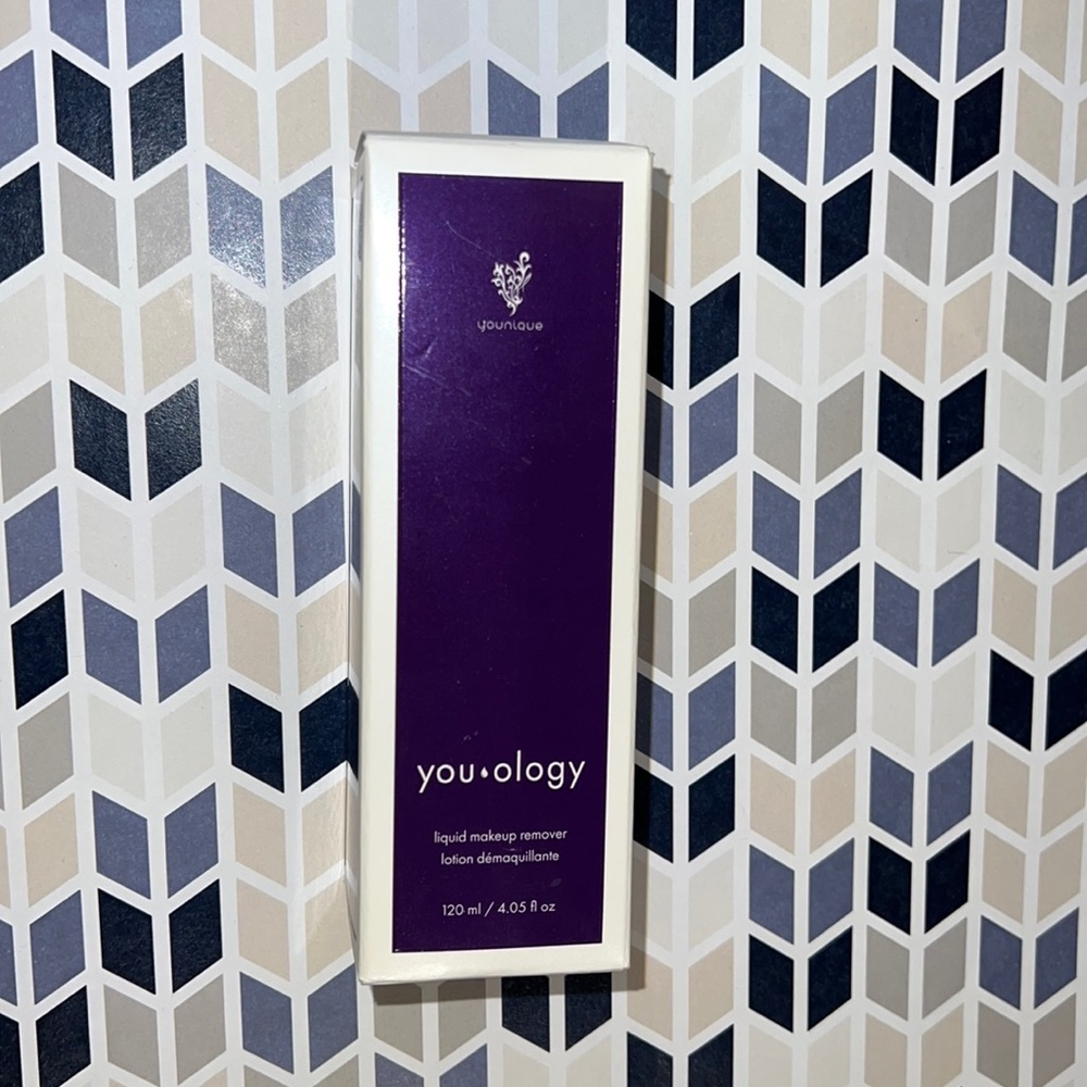 Younique Liquid Makeup Remover